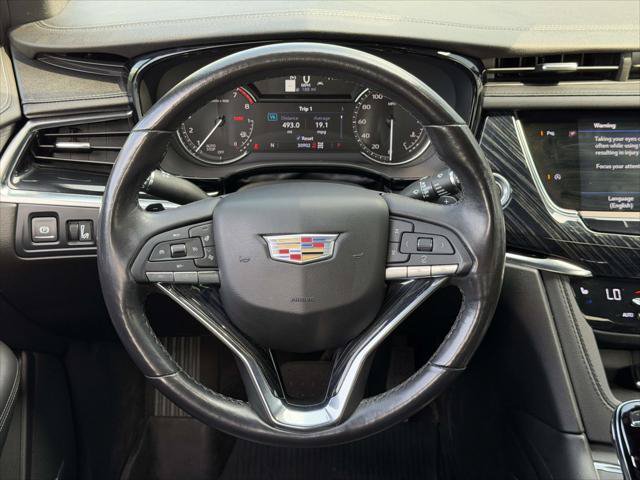 Used 2023 Cadillac XT6 Premium Luxury w/ LPO, Floor Liner Package AWD/4WD image 16