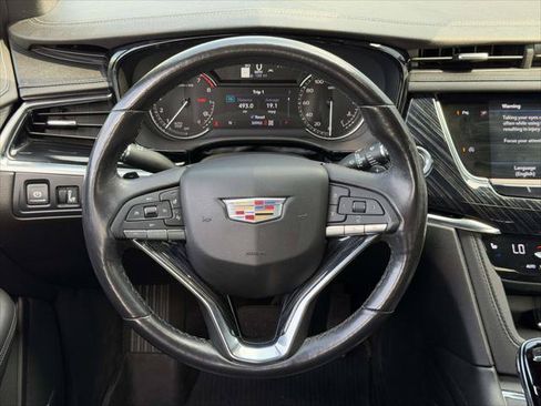 Used 2023 Cadillac XT6 Premium Luxury w/ LPO, Floor Liner Package AWD/4WD image 16