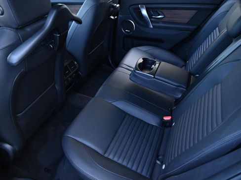 Used 2024 Land Rover Discovery Sport S image 11