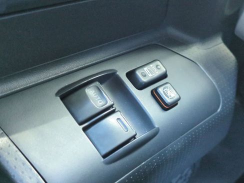 Used 2010 Toyota FJ Cruiser 4WD image 29