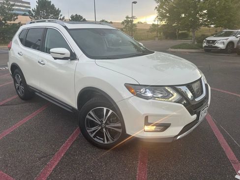 Used 2017 Nissan Rogue SL w/ SL Premium Package AWD/4WD image 2