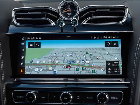 Used 2023 Bentley Bentayga Extended Wheelbase image 36