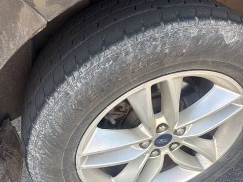 Used 2017 Ford Edge SEL w/ Equipment Group 201A image 33