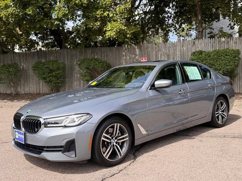 Used 2023 BMW 530i xDrive w/ Premium Package AWD/4WD image 2