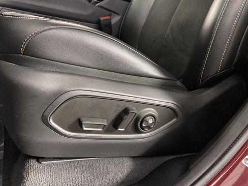 Used 2023 Jeep Grand Cherokee L Altitude AWD/4WD image 18