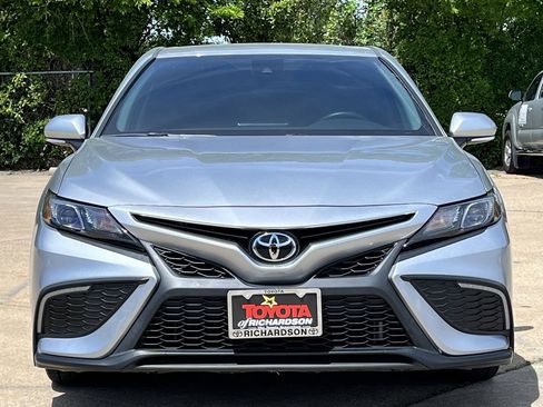Used 2024 Toyota Camry SE FWD image 7