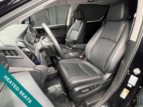 Used 2024 Honda Odyssey Touring image 3