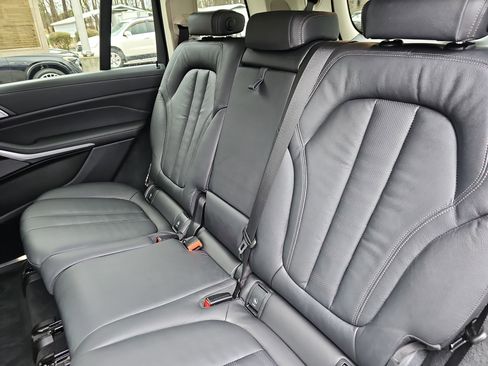 Used 2020 BMW X7 xDrive40i w/ Cold Weather Package image 16