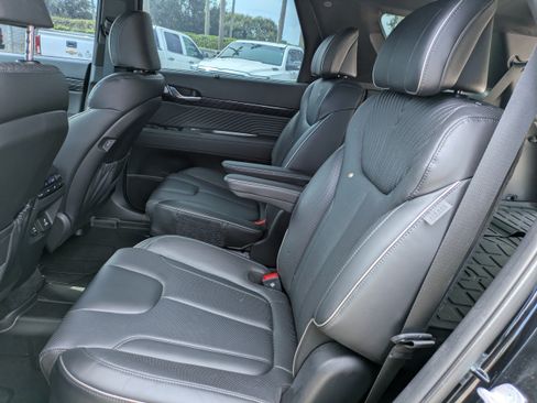Used 2023 Hyundai Palisade Calligraphy FWD image 13