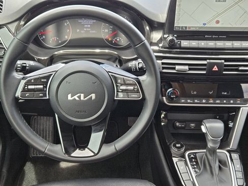 Certified 2023 Kia Seltos EX AWD/4WD image 10
