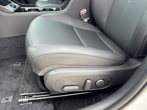 New 2026 Hyundai Kona SEL Premium FWD image 11