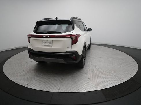 Certified 2024 Kia Seltos X-Line image 34