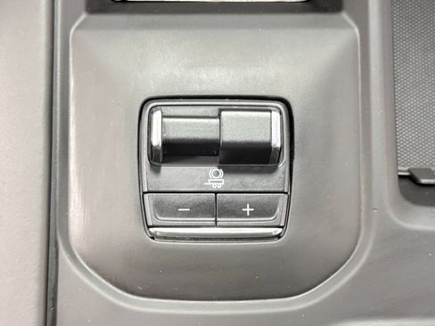 Used 2024 GMC Sierra 2500 AT4X w/ AT4X AEV Edition AWD/4WD image 35
