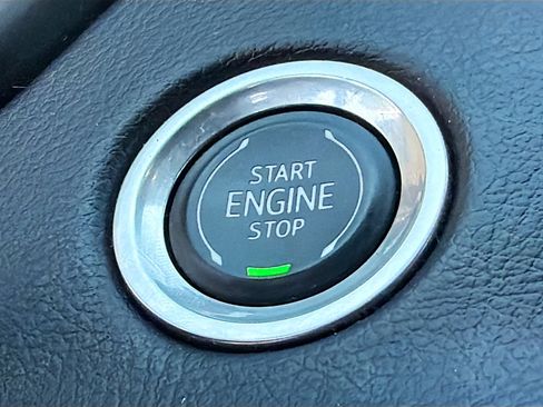 Used 2022 Cadillac XT4 Sport w/ Comfort Package FWD image 35