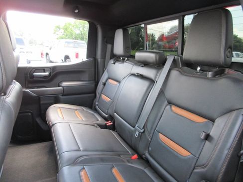 Certified 2020 GMC Sierra 1500 AT4 w/ AT4 Premium Package AWD/4WD image 23