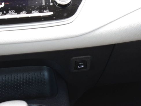 Used 2024 Toyota Corolla LE FWD image 33