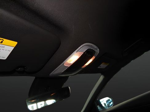 Used 2025 Hyundai Elantra Sport image 19