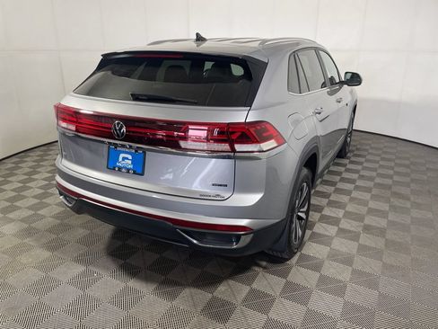Certified 2024 Volkswagen Atlas Cross Sport SE AWD/4WD image 7
