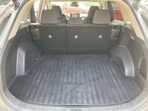 Used 2021 Toyota RAV4 XLE w/ Convenience Package AWD/4WD image 16