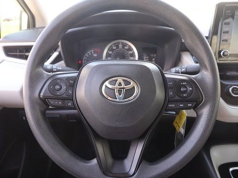 Used 2022 Toyota Corolla LE FWD image 10
