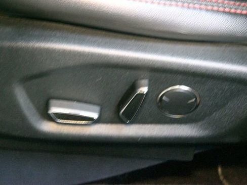 Used 2018 Ford Explorer XLT w/ XLT Appearance Package AWD/4WD image 20