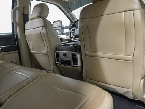 Used 2020 Ford F350 Lariat w/ Lariat Ultimate Package AWD/4WD image 36