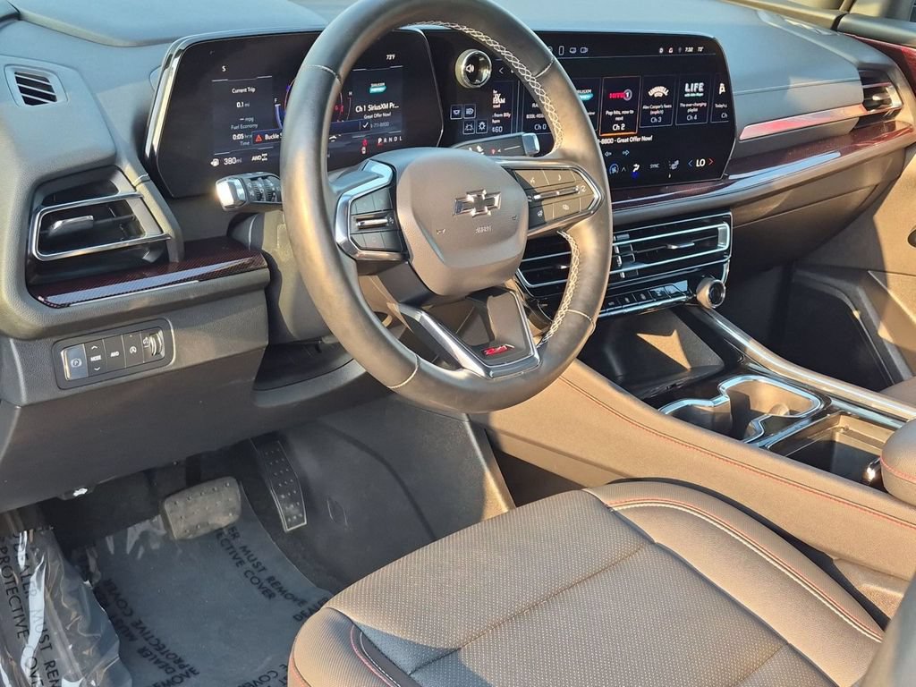 Used 2025 Chevrolet Traverse Z71 AWD/4WD image 14