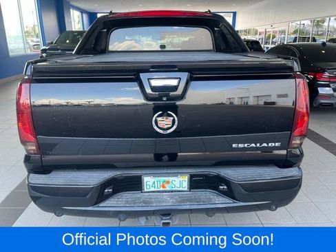 Used 2012 Cadillac Escalade EXT Premium AWD/4WD image 4