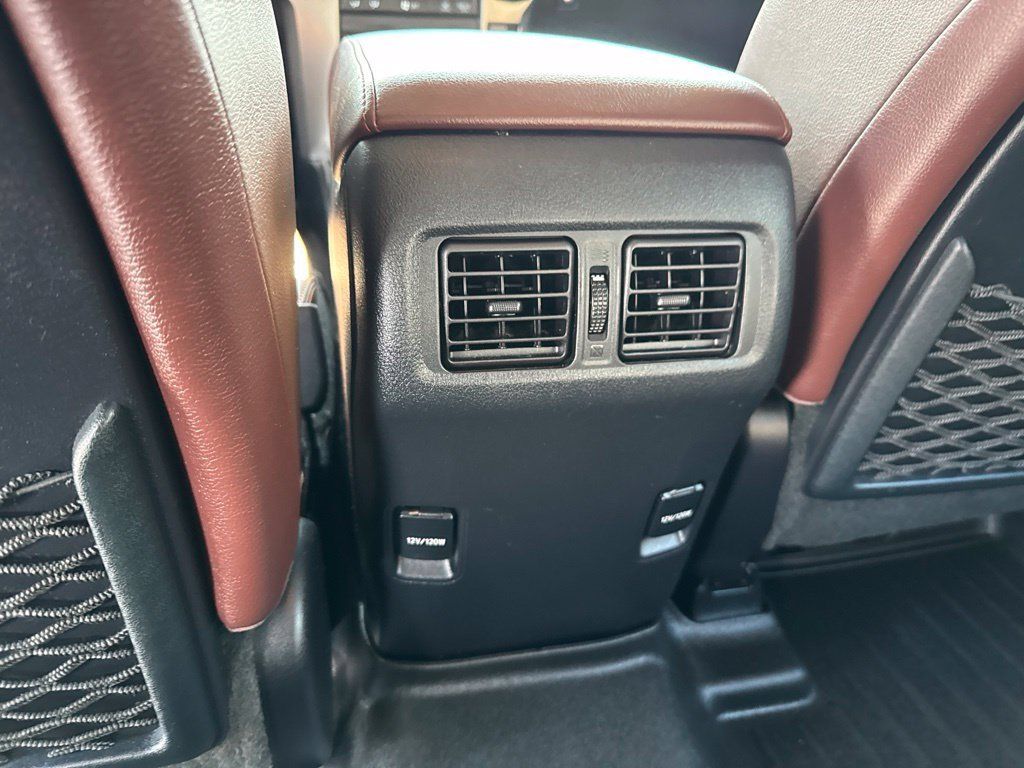 Used 2018 Toyota 4Runner Limited AWD/4WD image 17