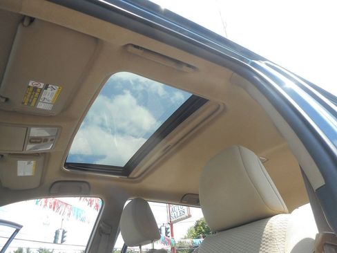 Used 2012 Toyota RAV4 4WD w/ Upgrade Value Pkg image 23