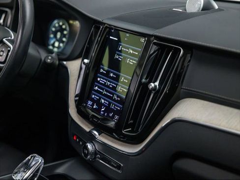 Used 2021 Volvo XC60 T8 Inscription w/ Advanced Package image 36