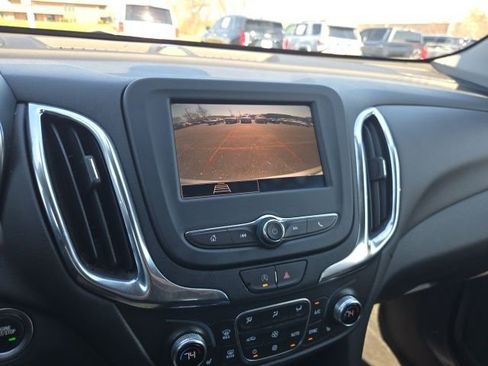 Used 2024 Chevrolet Equinox LT image 16