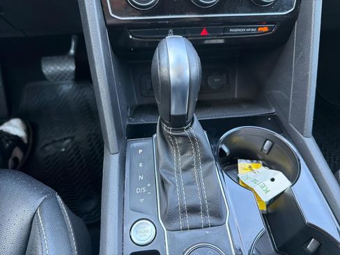 Used 2023 Volkswagen Atlas SE image 26