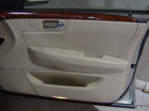 Used 2007 Cadillac DTS Luxury I w/ Trunk Convenience Package image 10