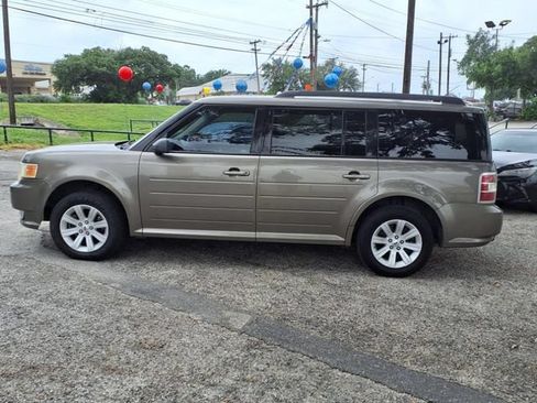 Used 2012 Ford Flex SE FWD image 4