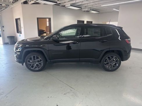 New 2026 Jeep Compass Limited image 4