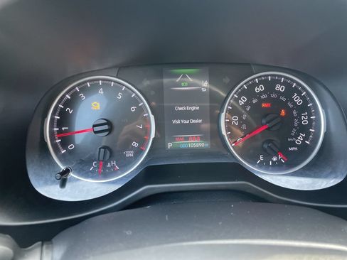 Used 2019 Toyota RAV4 LE w/ All Weather Liner Package AWD/4WD image 17