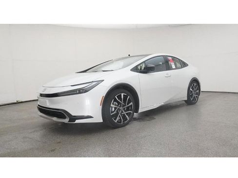 New 2026 Toyota Prius Plug-In Hybrid FWD image 18