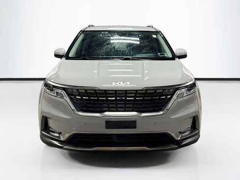 Used 2024 Kia Carnival SX Prestige image 2