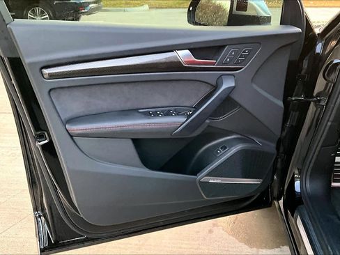 Certified 2025 Audi SQ5 Prestige w/ Prestige Package image 21