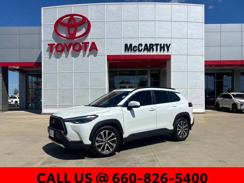 Used 2022 Toyota Corolla Cross XLE AWD/4WD image 1