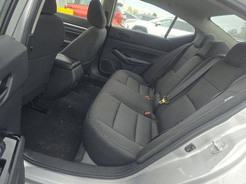 Used 2023 Nissan Altima 2.5 SV image 12