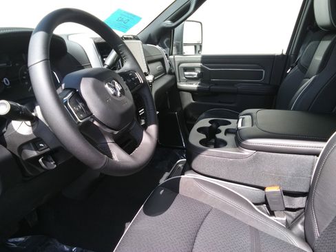 New 2026 RAM 2500 Laramie w/ Towing Technology Group image 13