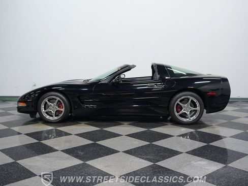 Used 2001 Chevrolet Corvette Coupe w/ Preferred Equipment Group2 RWD image 7