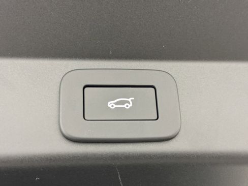 New 2025 Land Rover Range Rover Sport image 30