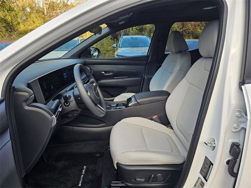 Certified 2026 Hyundai Santa Cruz SEL image 12