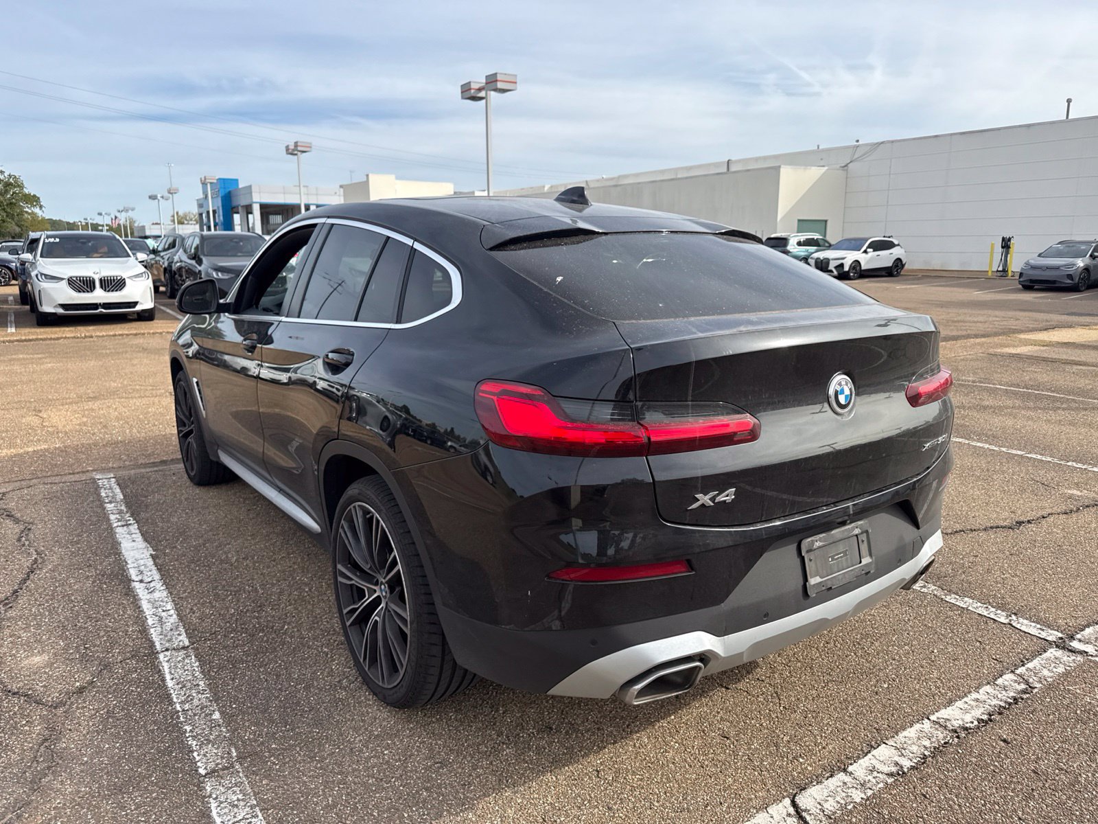 Certified 2024 BMW X4 xDrive30i w/ Premium Package AWD/4WD image 7