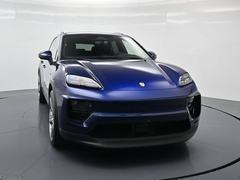 Certified 2024 Porsche Macan 4 Electric AWD/4WD image 25