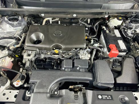 Used 2025 Toyota RAV4 LE FWD image 32