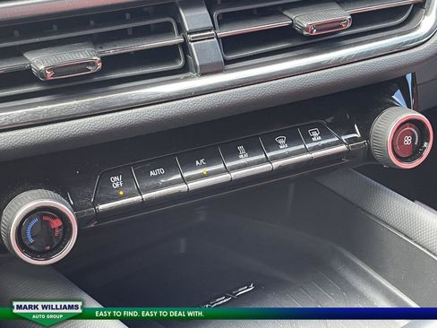 Used 2025 Chevrolet Equinox EV RS image 20